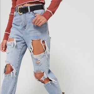 Urban Outfitters BDG Mom Hi Rise ripped jeans 30